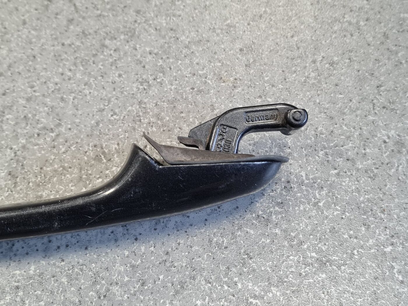 Ārējais durvju rokturis priekš VOLVO V70 1997 8 Ārējais durvju rokturis priekš VOLVO V70 1997