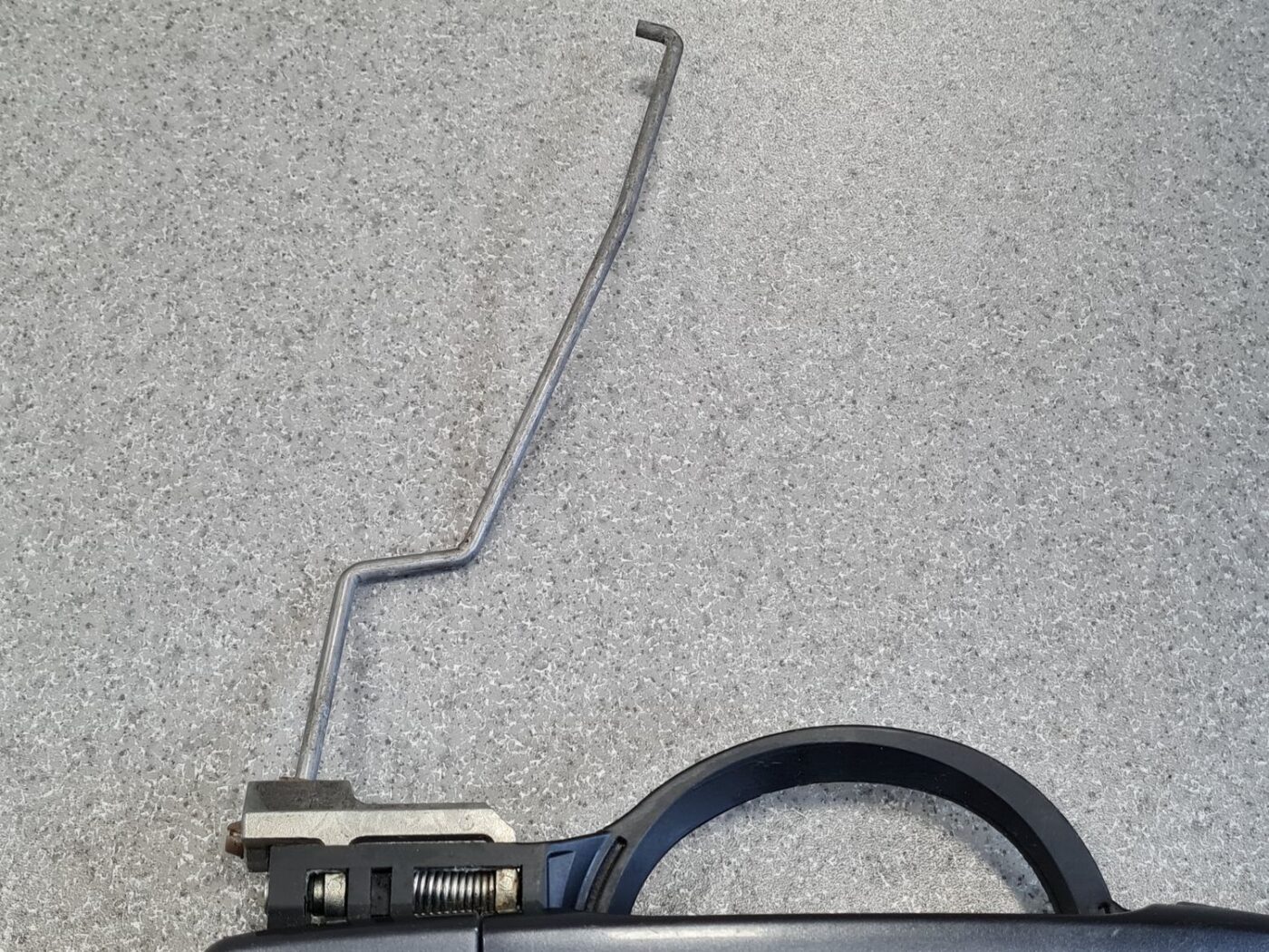 Priekšējāis labais durvju rokturis priekš CITROEN C-CROSSER 2009 7 Priekšējāis labais durvju rokturis priekš CITROEN C-CROSSER 2009