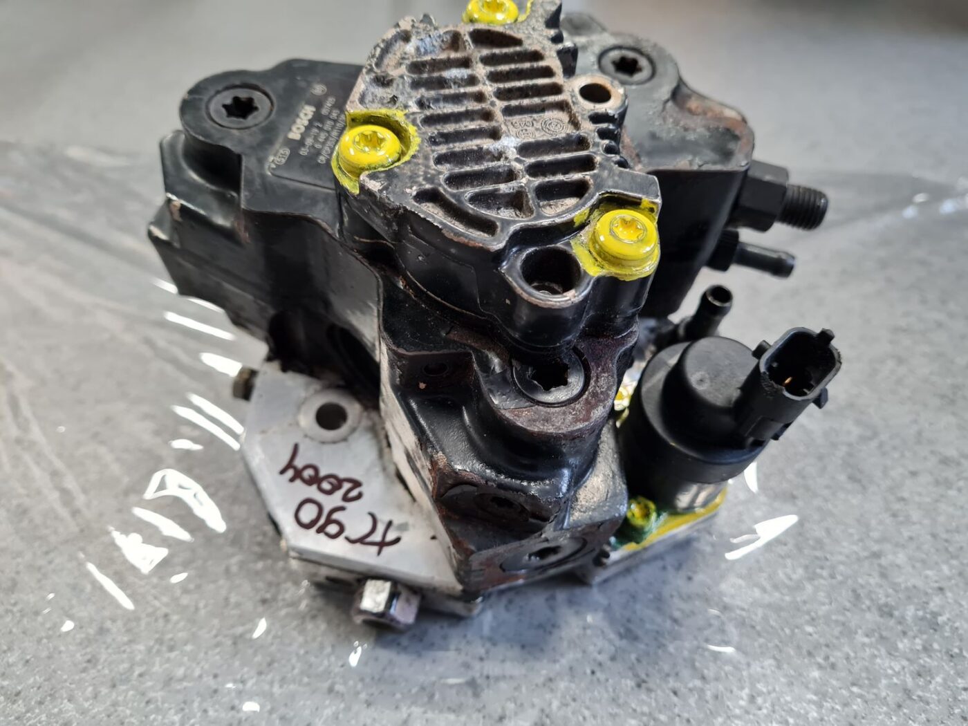 Augstspiediena degvielas sūknis priekš VOLVO XC90 2004 6 Augstspiediena degvielas sūknis priekš VOLVO XC90 2004