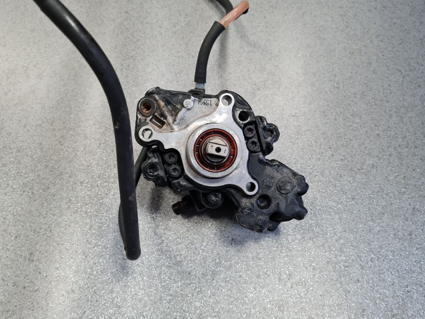 Augstspiediena degvielas sūknis priekš PEUGEOT 407 2005 1 Augstspiediena degvielas sūknis priekš PEUGEOT 407 2005