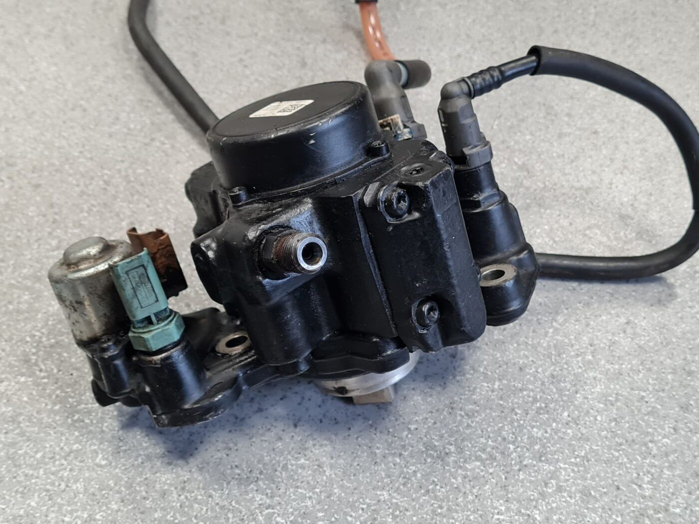 Augstspiediena degvielas sūknis priekš PEUGEOT 407 2005 3 Augstspiediena degvielas sūknis priekš PEUGEOT 407 2005