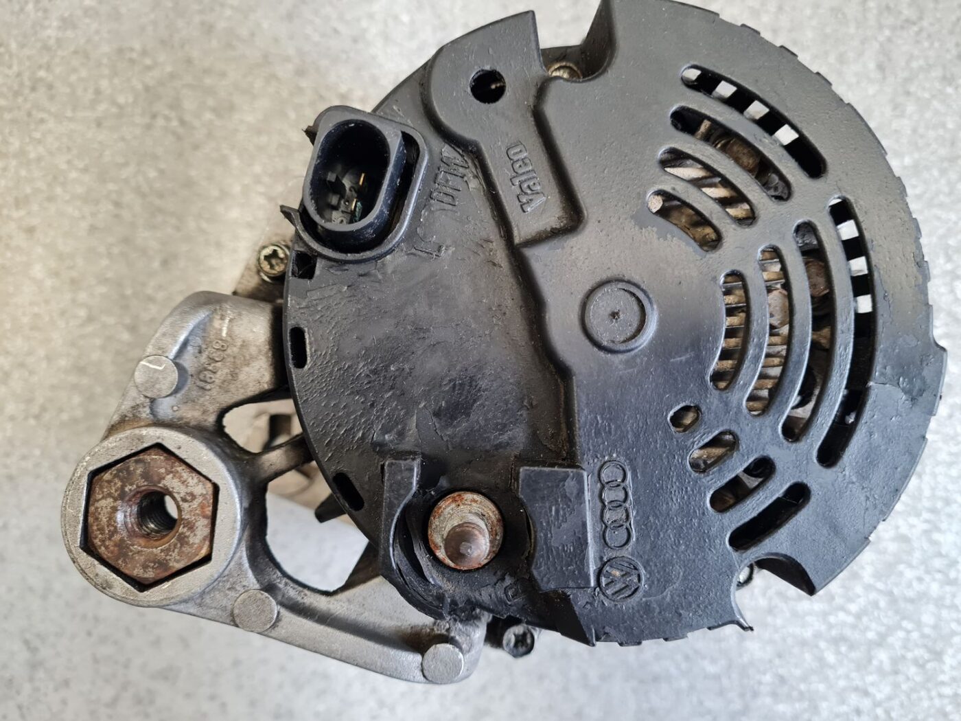 Ģenerators priekš AUDI A6 1998 5 Ģenerators priekš AUDI A6 1998