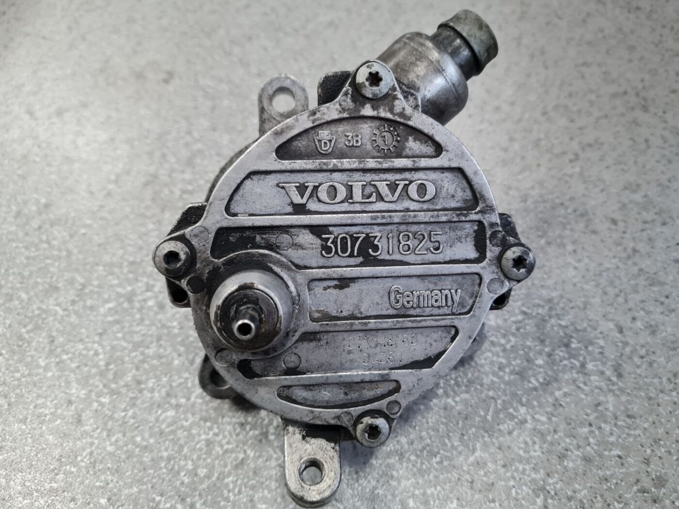 Vakuuma sūknis priekš VOLVO V70 2007 3 Vakuuma sūknis priekš VOLVO V70 2007