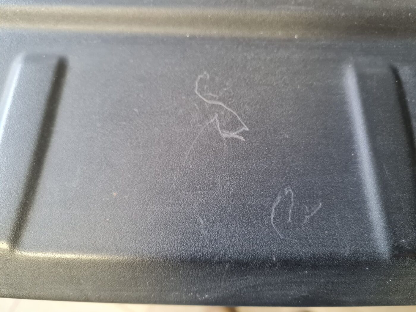 Aizmugurēja bufera uzlika priekš VOLVO XC60 2009 5 Aizmugurēja bufera uzlika priekš VOLVO XC60 2009