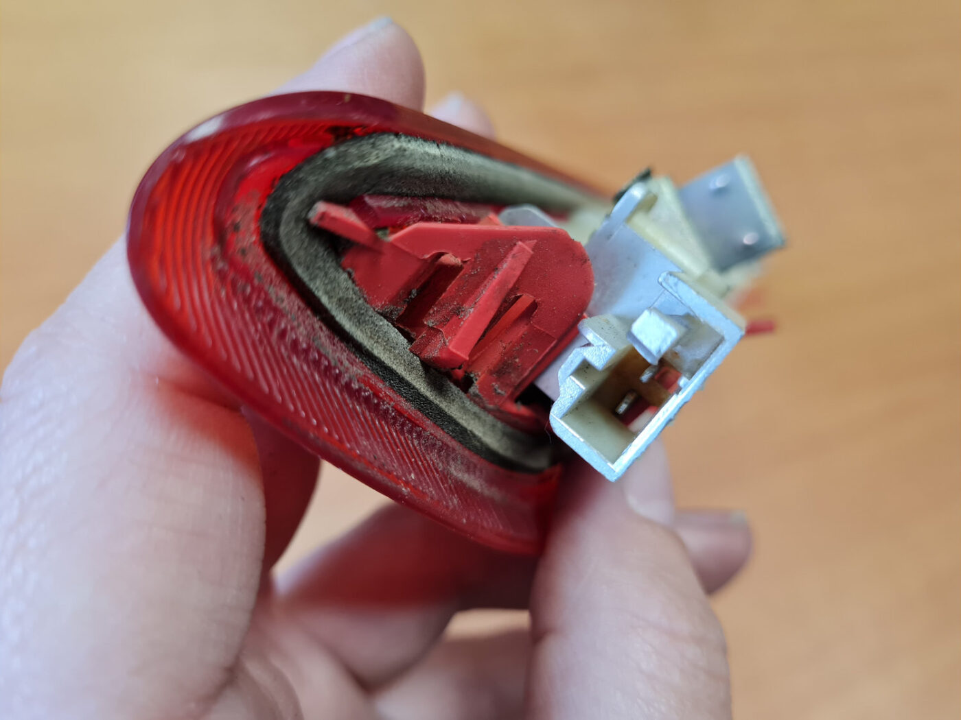 Stop signāls priekš VW POLO 2008 4 Stop signāls priekš VW POLO 2008