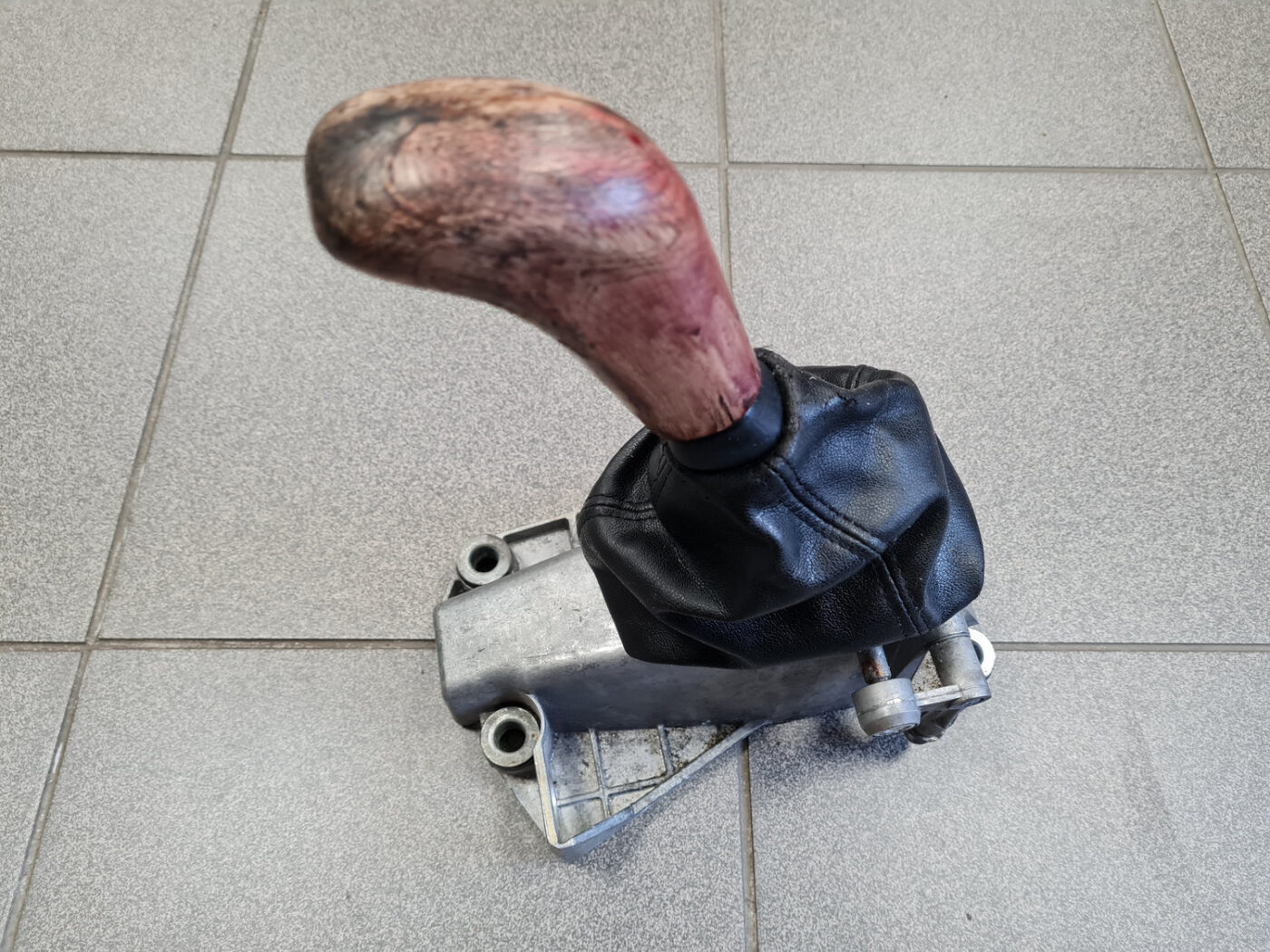 Ātrumu pārslēgšanas slēdzis priekš VOLVO 850 1995 2 Ātrumu pārslēgšanas slēdzis priekš VOLVO 850 1995