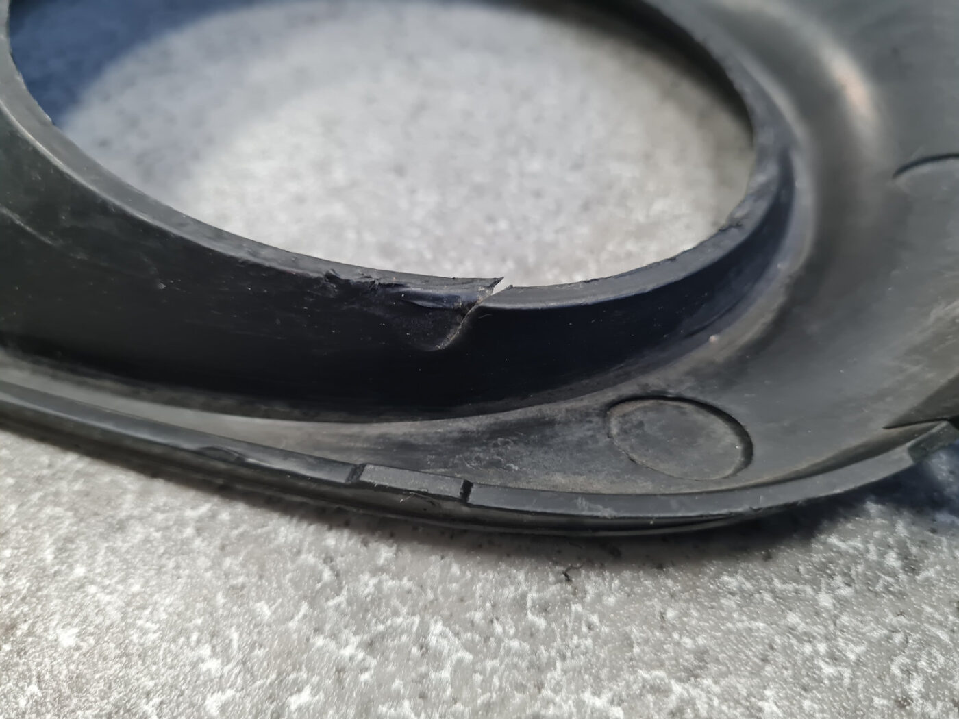 Miglas luktura reste, pa labi priekš VOLVO XC60 2009 4 Miglas luktura reste, pa labi priekš VOLVO XC60 2009