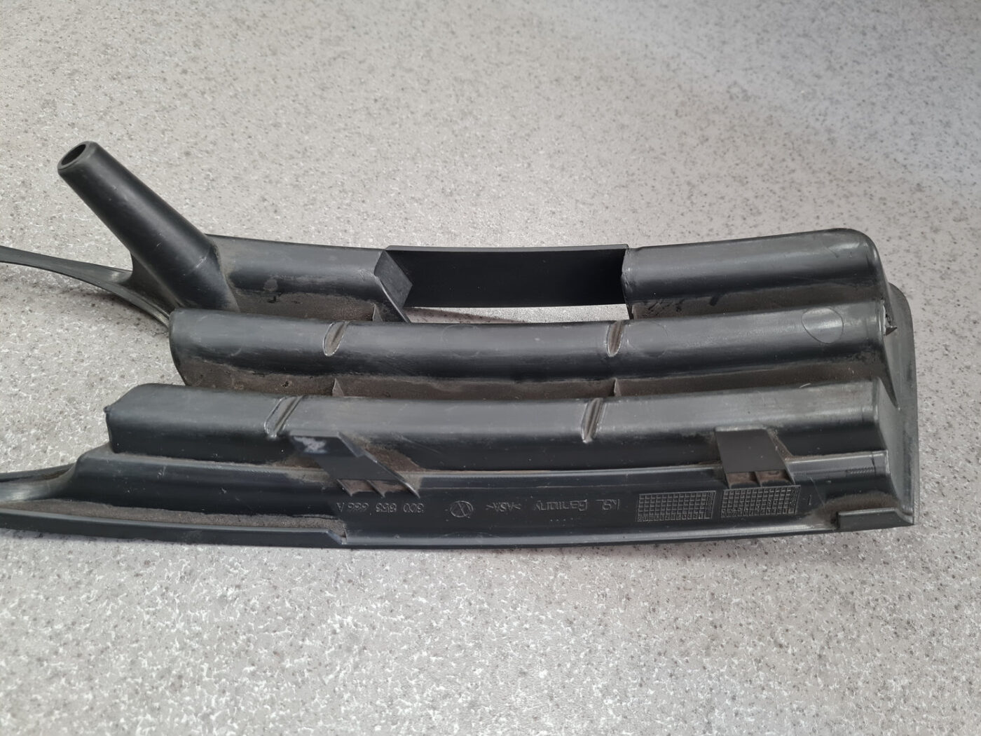 Miglas luktura reste, pa labi priekš VW PASSAT 2007 UNIVERSAL SILVER 6 Miglas luktura reste, pa labi priekš VW PASSAT 2007 UNIVERSAL SILVER