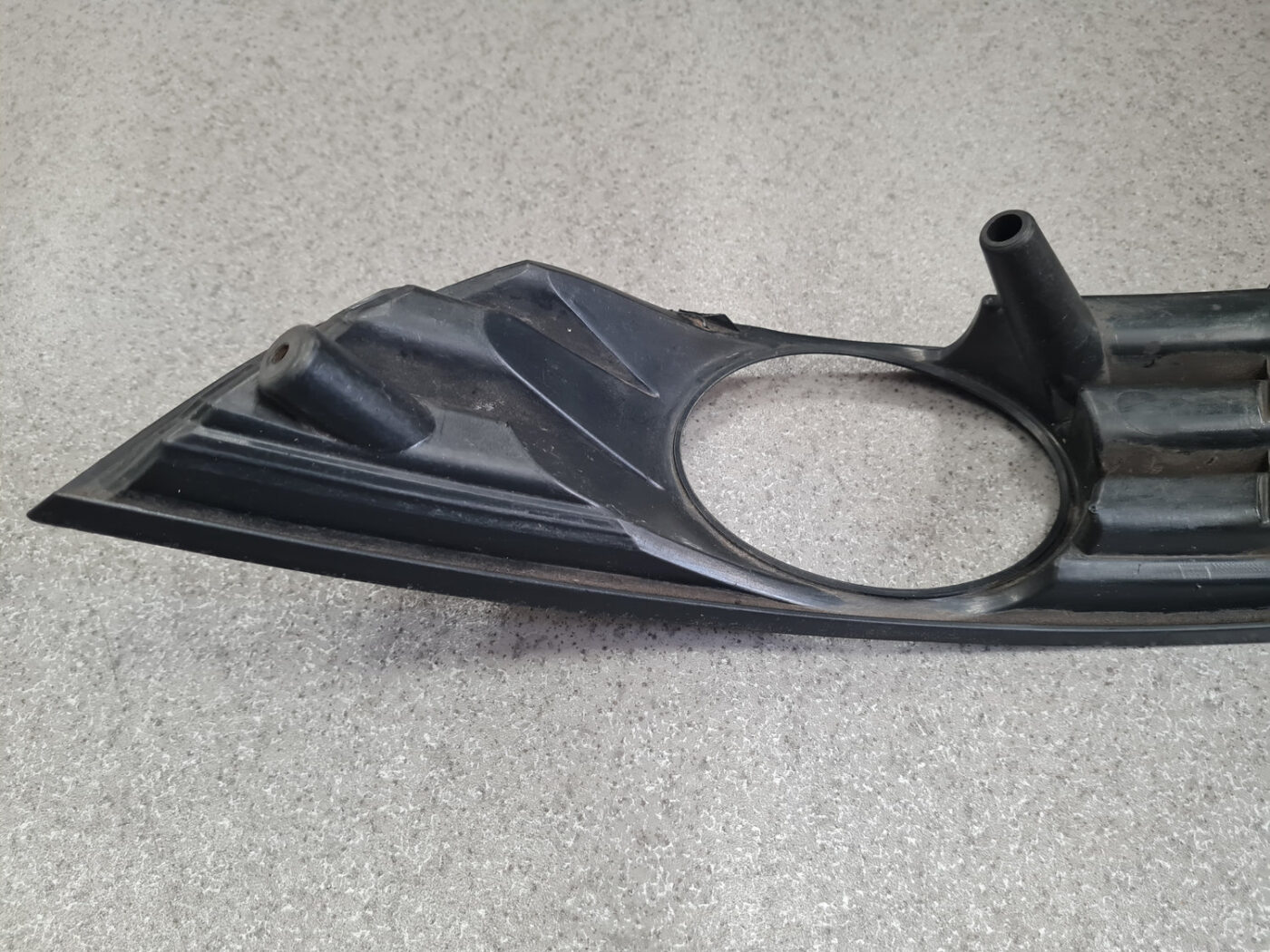 Miglas luktura reste, pa labi priekš VW PASSAT 2007 UNIVERSAL SILVER 5 Miglas luktura reste, pa labi priekš VW PASSAT 2007 UNIVERSAL SILVER