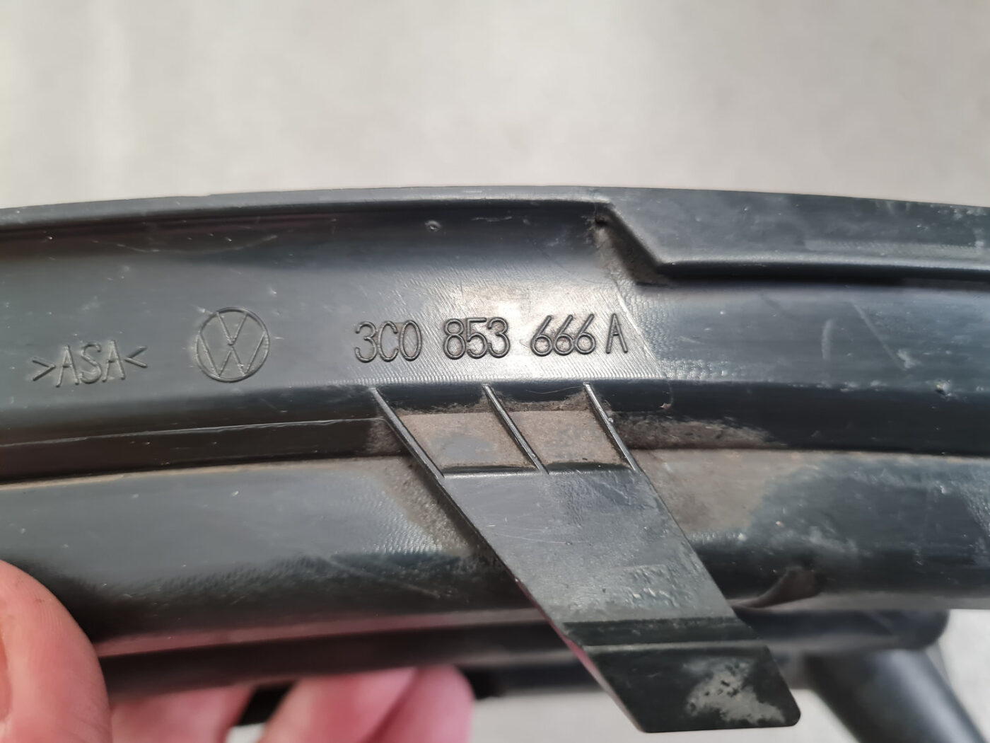 Miglas luktura reste, pa labi priekš VW PASSAT 2007 UNIVERSAL SILVER 4 Miglas luktura reste, pa labi priekš VW PASSAT 2007 UNIVERSAL SILVER