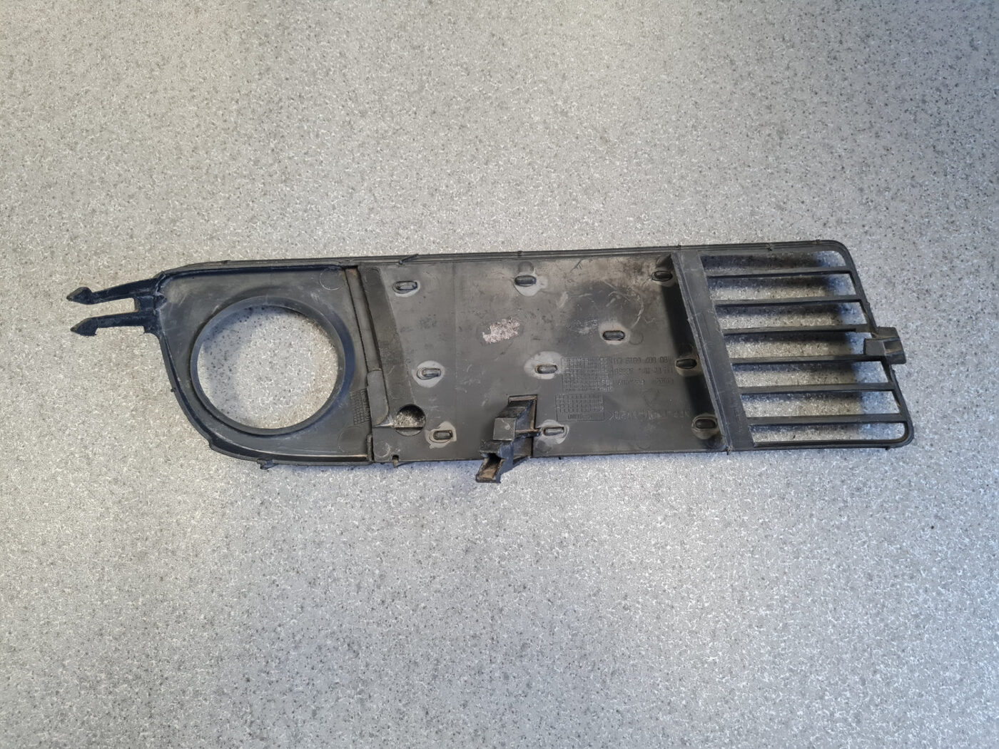 Miglas luktura reste, pa kreisi priekš AUDI A6 1998 6 Miglas luktura reste, pa kreisi priekš AUDI A6 1998