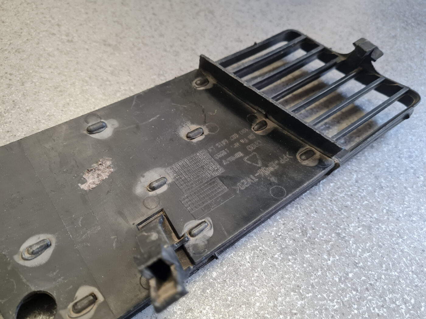 Miglas luktura reste, pa kreisi priekš AUDI A6 1998 4 Miglas luktura reste, pa kreisi priekš AUDI A6 1998