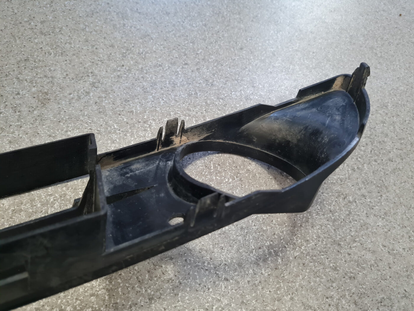 Miglas luktura reste, pa kreisi priekš BMW 520D E60 2006 ENG. 5 Miglas luktura reste, pa kreisi priekš BMW 520D E60 2006 ENG.