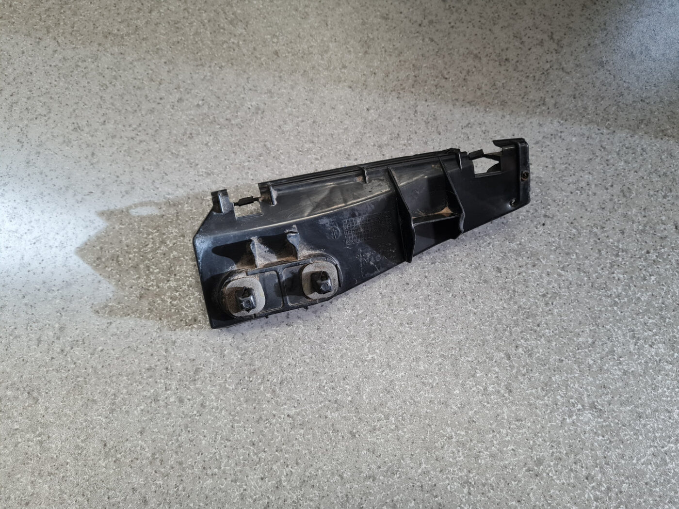 Aizmugurējā spārna un bufera stiprinājums priekš TOYOTA COROLLA VERSO 2008 1 Aizmugurējā spārna un bufera stiprinājums priekš TOYOTA COROLLA VERSO 2008