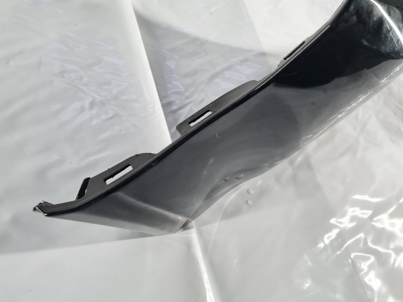 Aizmugurēja bufera uzlika priekš LAND ROVER EVOQUE 2012-2019 15 Aizmugurēja bufera uzlika priekš LAND ROVER EVOQUE 2012-2019