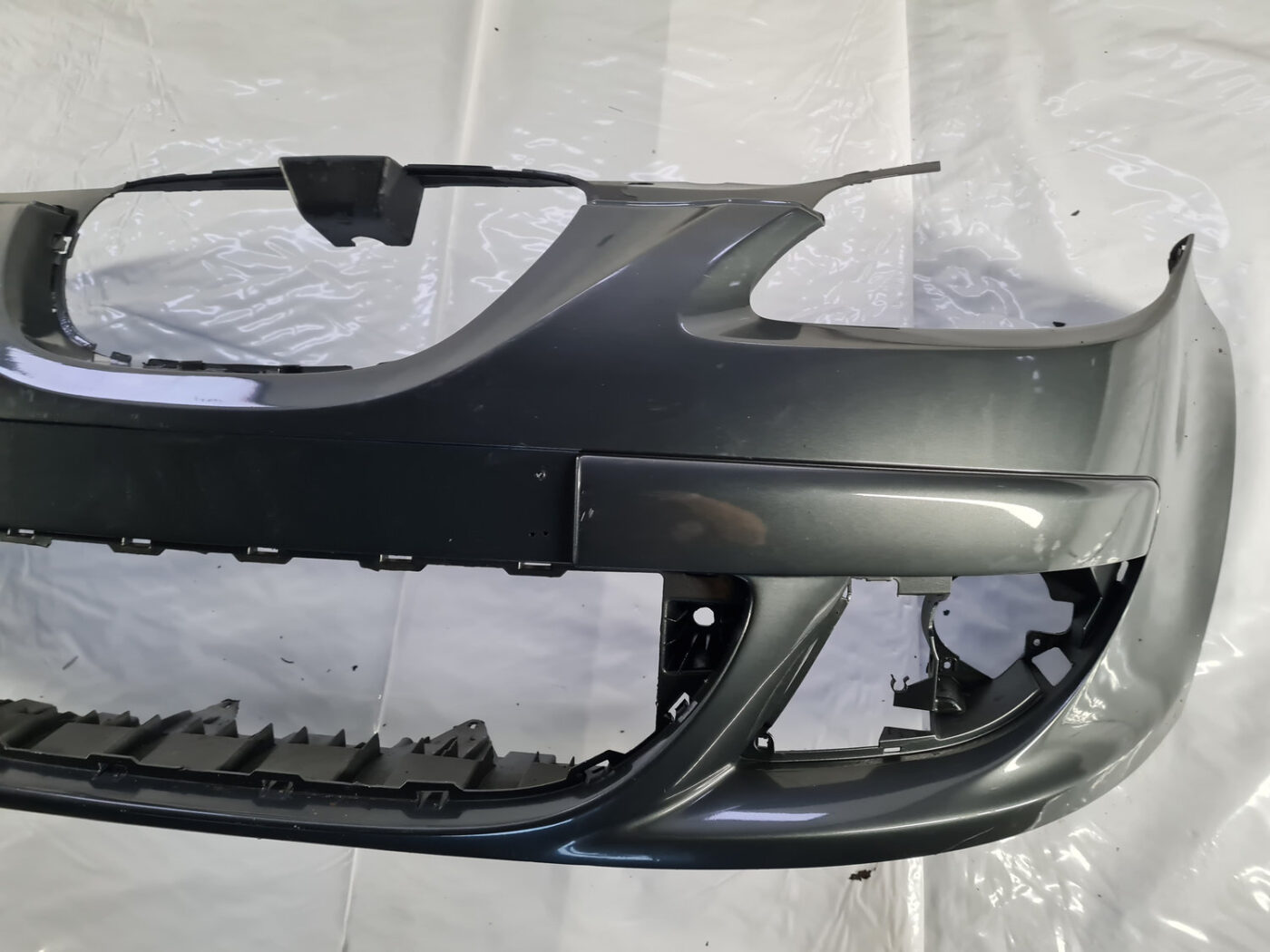 Priekšējais buferis priekš Seat Altea 2004-2015 5P0807231 20 Priekšējais buferis priekš Seat Altea 2004-2015 5P0807231