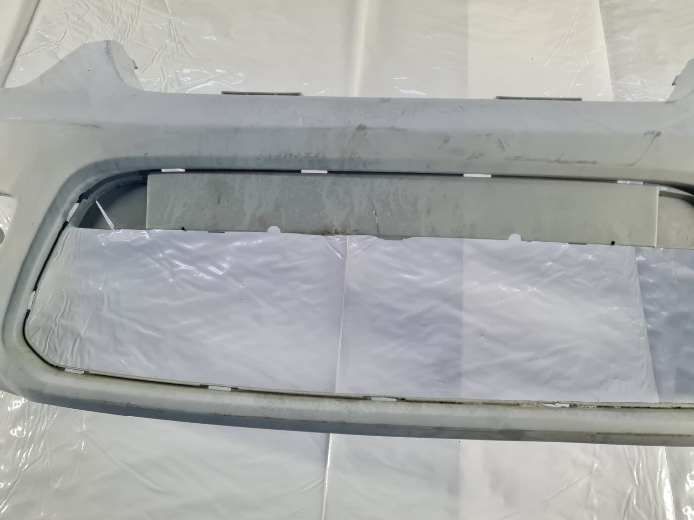 Priekšējais buferis priekš Ford C-MAX 2007-2010 7M51R17757AW 23 Priekšējais buferis priekš Ford C-MAX 2007-2010 7M51R17757AW