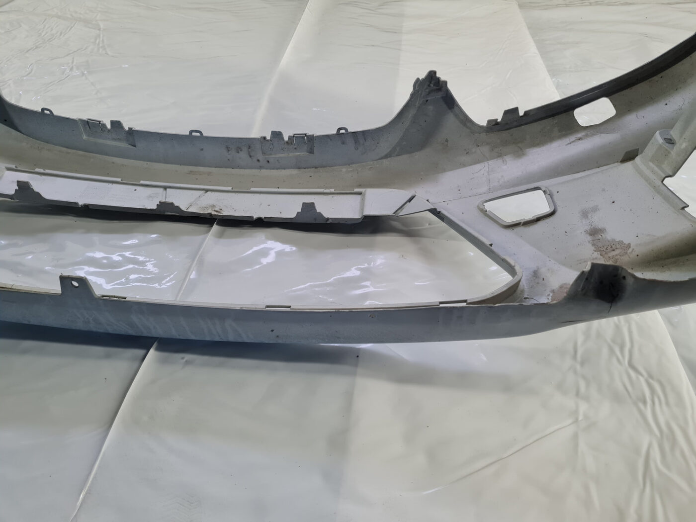 Priekšējais buferis priekš Ford C-MAX 2007-2010 7M51R17757AW 11 Priekšējais buferis priekš Ford C-MAX 2007-2010 7M51R17757AW