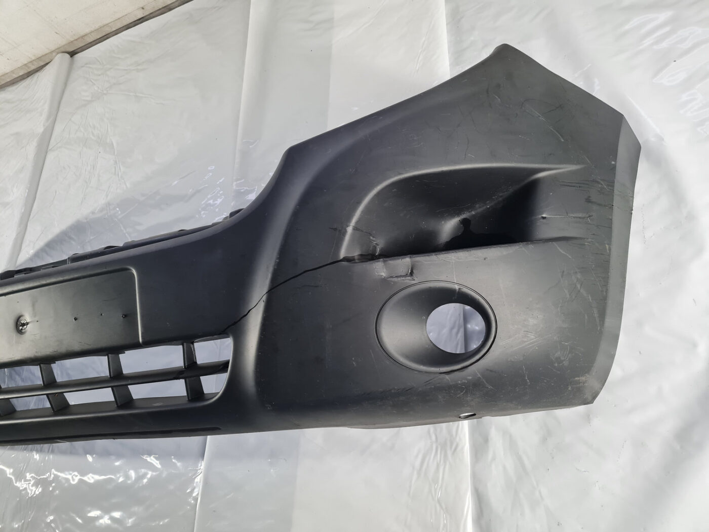 Priekšējais buferis priekš Renault Master III 2010- 620220006R 19 Priekšējais buferis priekš Renault Master III 2010- 620220006R