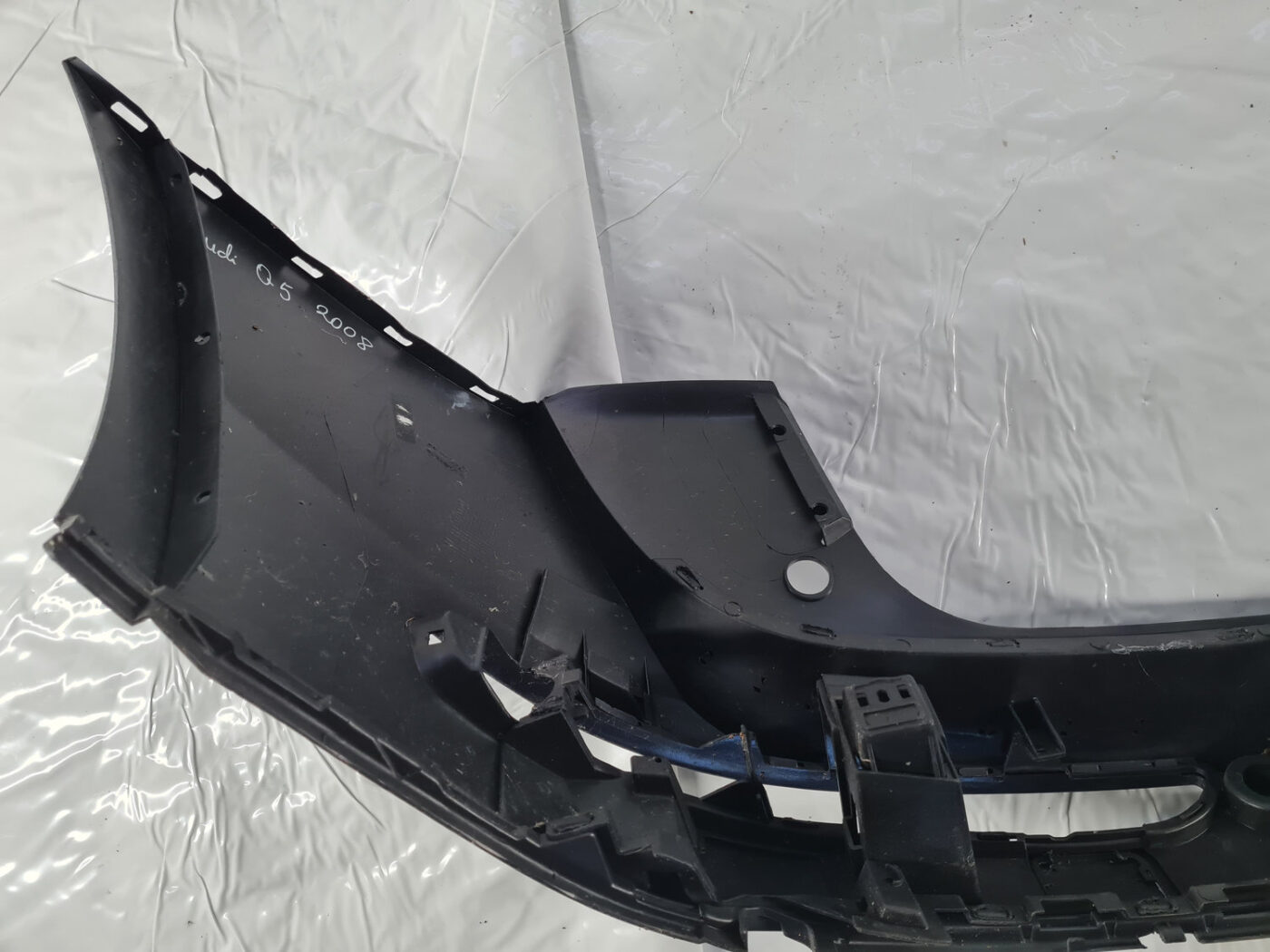 Aizmugures buferis priekš Audi Q5 2008-2017 8R0807511 16 Aizmugures buferis priekš Audi Q5 2008-2017 8R0807511