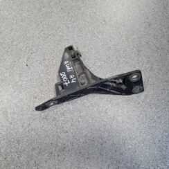 Priekšējā spārna un bufera stiprinājums priekš AUDI A4 2007