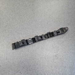 Aizmugurējā spārna un bufera stiprinājums priekš HYUNDAI I30 2012