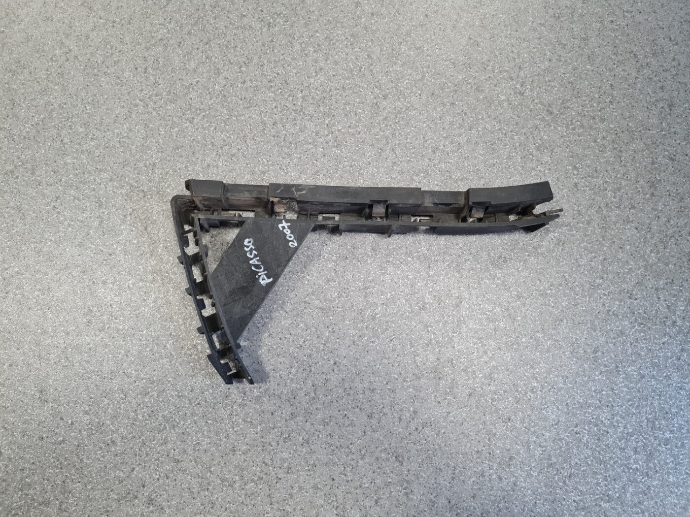 Priekšēja bufera kronšteins priekš CITROEN PICASSO 2007 1 Priekšēja bufera kronšteins priekš CITROEN PICASSO 2007