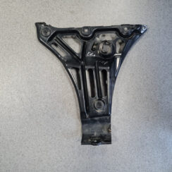 Aizmugurējā spārna un bufera stiprinājums priekš BMW 525D E61 2007 TOURING BLACK