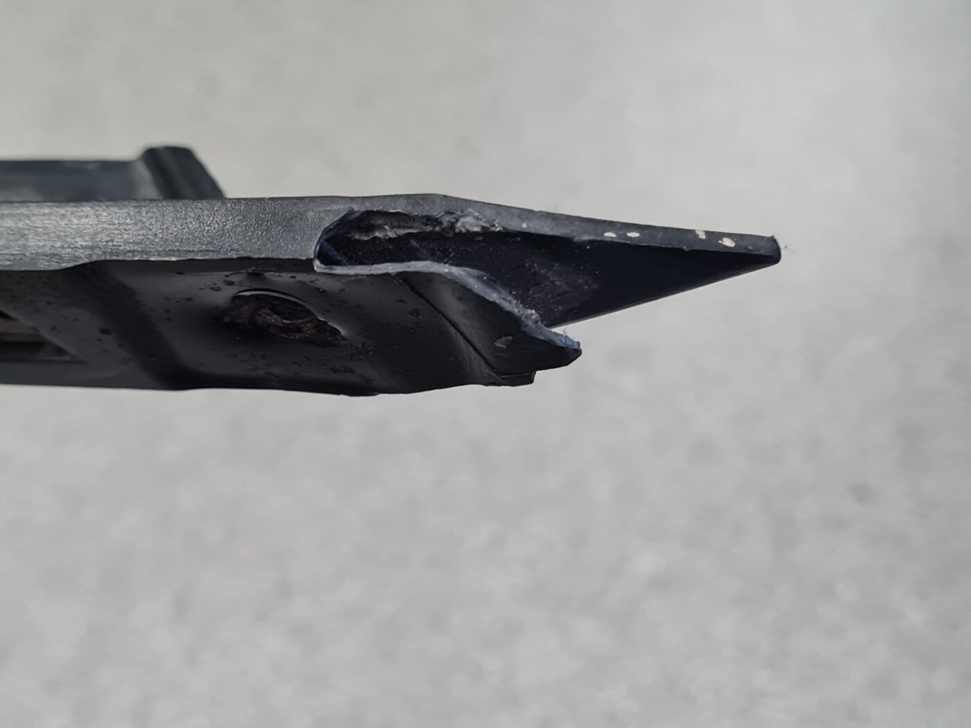 Priekšēja bufera kronšteins priekš BMW 520D E60 2006 ENG. 5 Priekšēja bufera kronšteins priekš BMW 520D E60 2006 ENG.