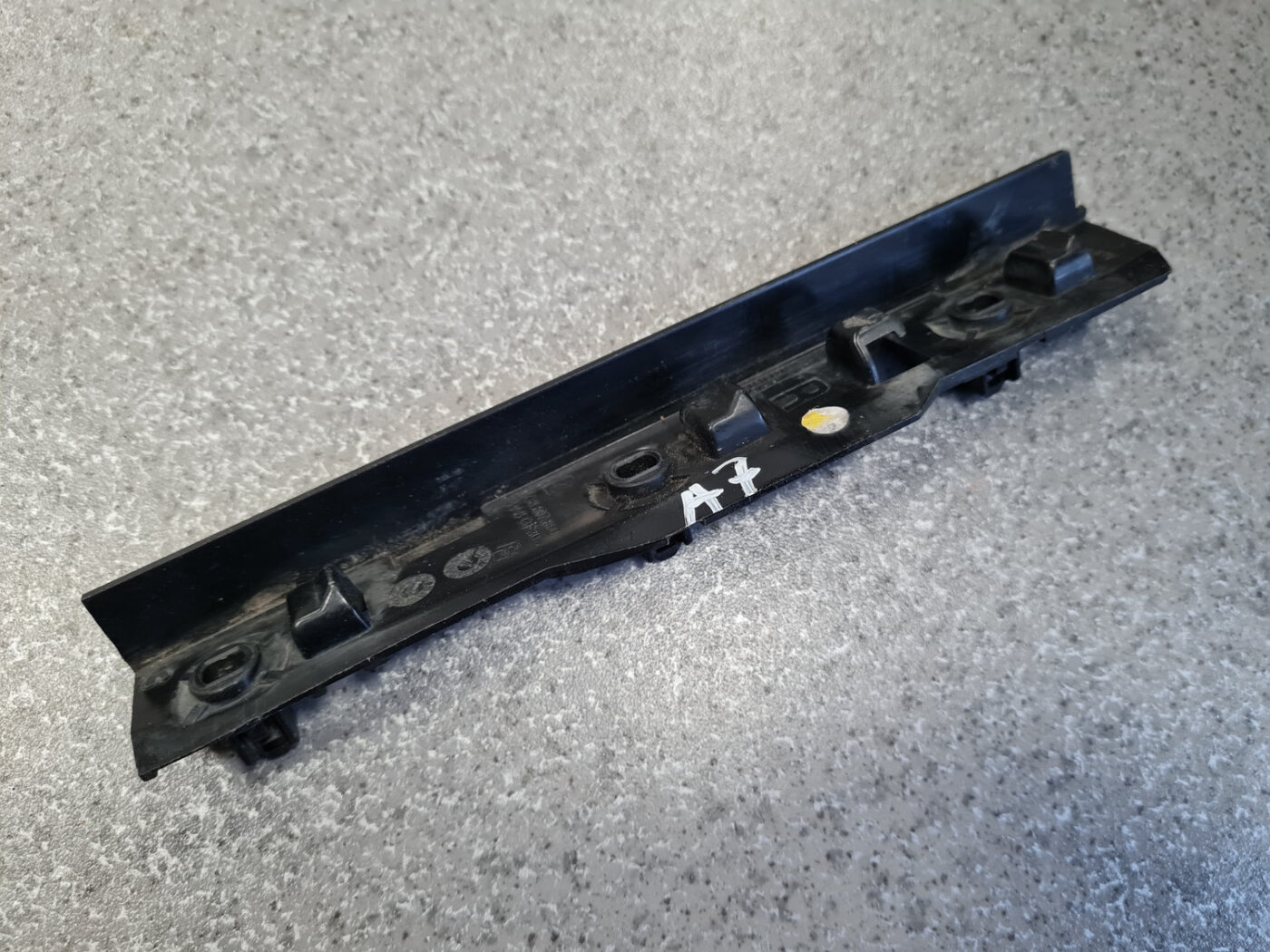 Aizmugurējā spārna un bufera stiprinājums priekš AUDI A7 2011 SPORTBACK 2 Aizmugurējā spārna un bufera stiprinājums priekš AUDI A7 2011 SPORTBACK