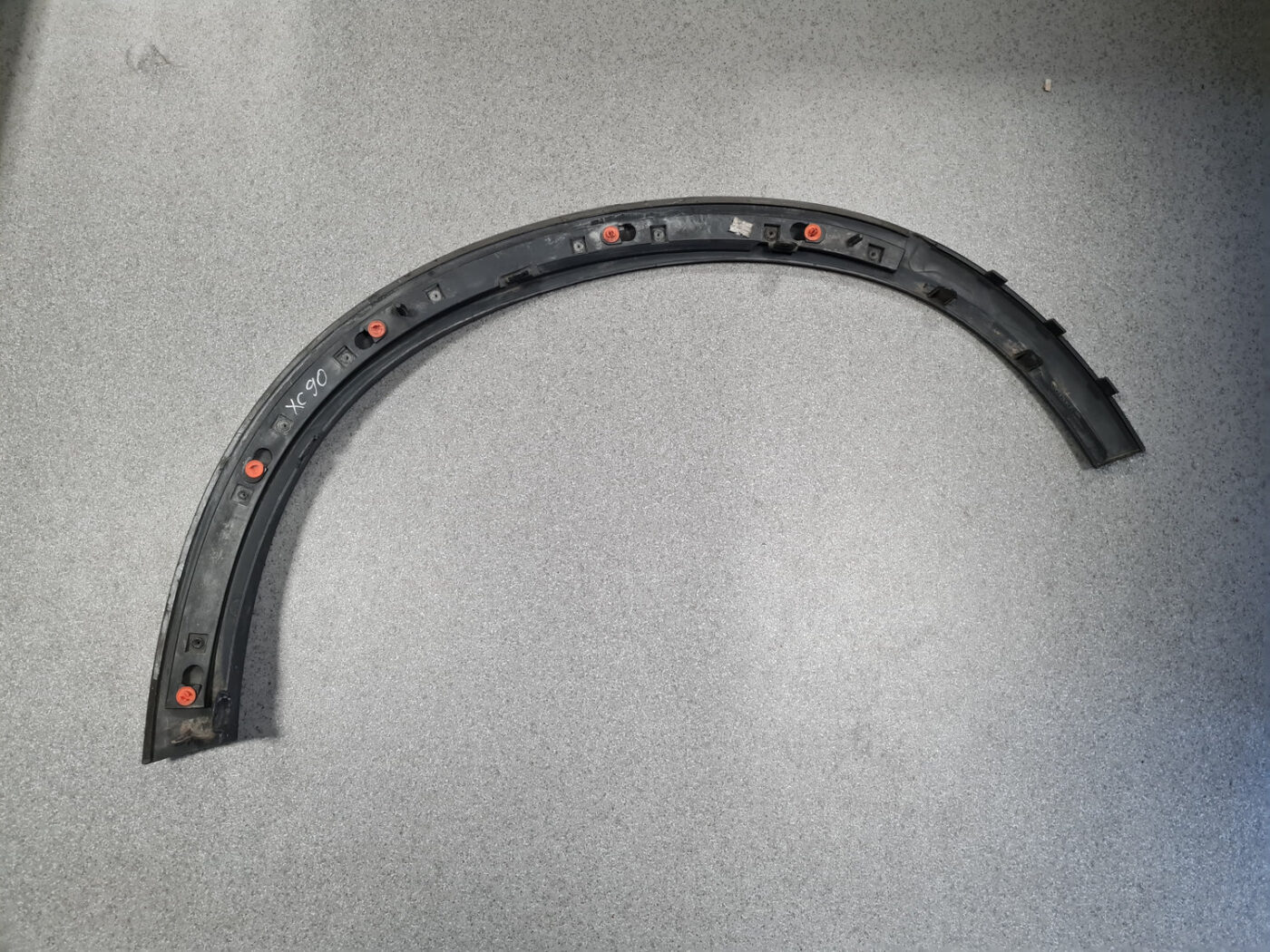 Priekšēja spārna uzlika/moldings priekš VOLVO XC90 2004 8 Priekšēja spārna uzlika/moldings priekš VOLVO XC90 2004