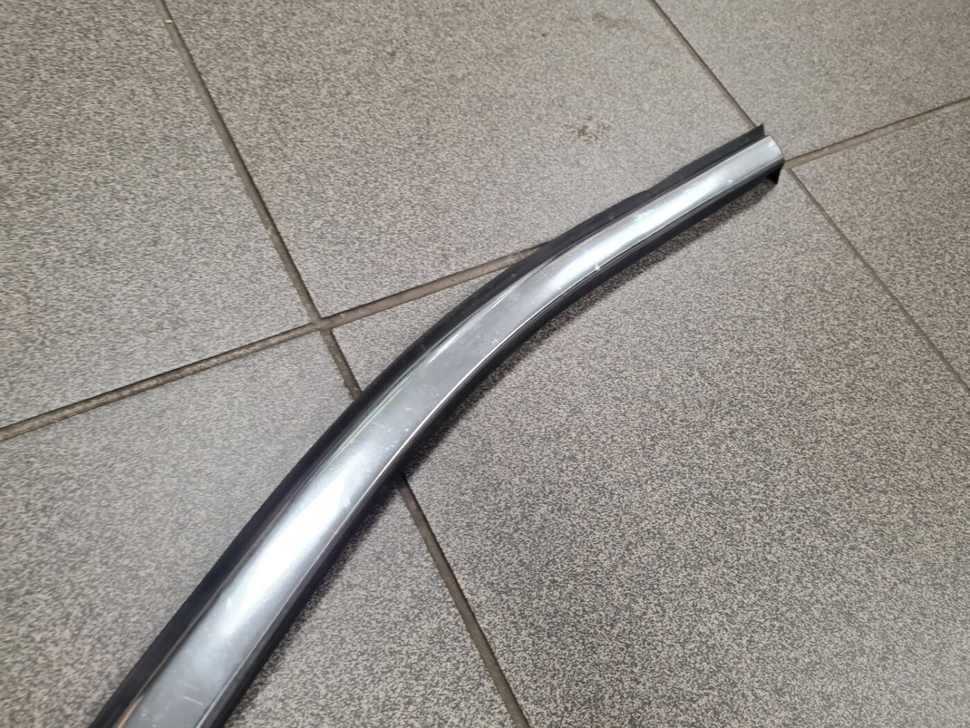 Aizmugurēja spārna uzlika (moldings) priekš OPEL ASTRA SPORT 2017 11 Aizmugurēja spārna uzlika (moldings) priekš OPEL ASTRA SPORT 2017