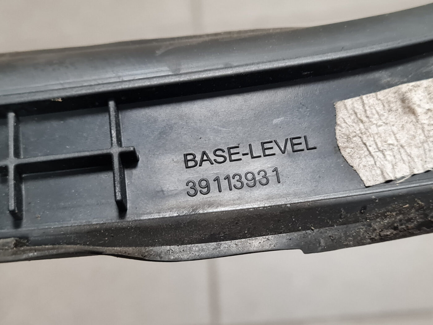 Aizmugurēja spārna uzlika (moldings) priekš OPEL ASTRA SPORT 2017 5 Aizmugurēja spārna uzlika (moldings) priekš OPEL ASTRA SPORT 2017