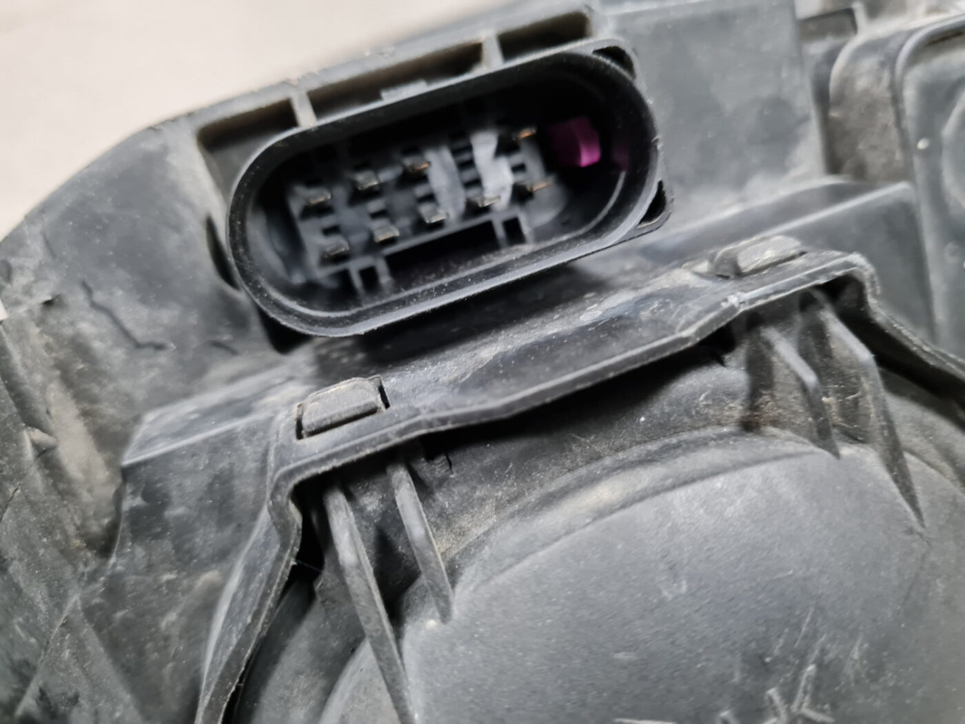 Priekšējais labais lukturis priekš AUDI A4 2007 5 Priekšējais labais lukturis priekš AUDI A4 2007