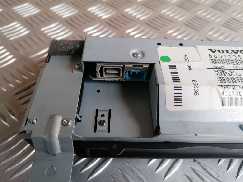 Displejs priekš VOLVO C30 2008 TURQUOISE 4 Displejs priekš VOLVO C30 2008 TURQUOISE