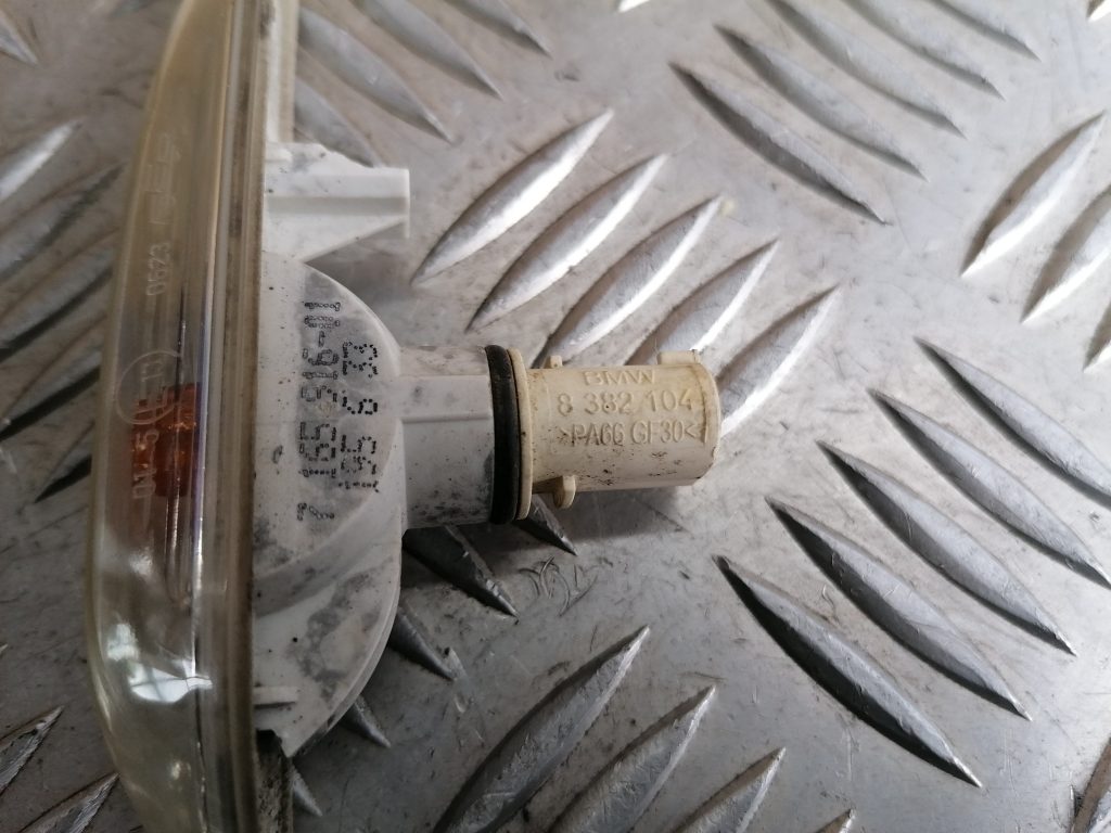 Pagrieziena signala lukturis priekš BMW 320D E46 2004 TOURING 4 Pagrieziena signala lukturis priekš BMW 320D E46 2004 TOURING