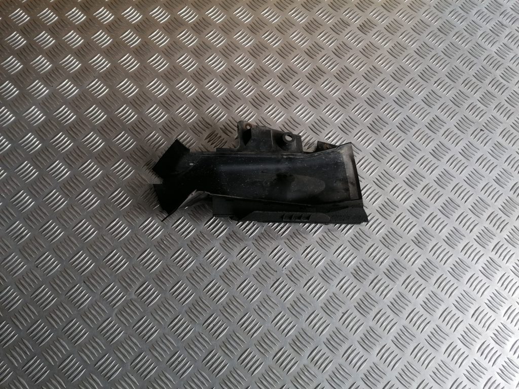 Gaisa vads priekš BMW 320D E46 2004 TOURING 2 Gaisa vads priekš BMW 320D E46 2004 TOURING