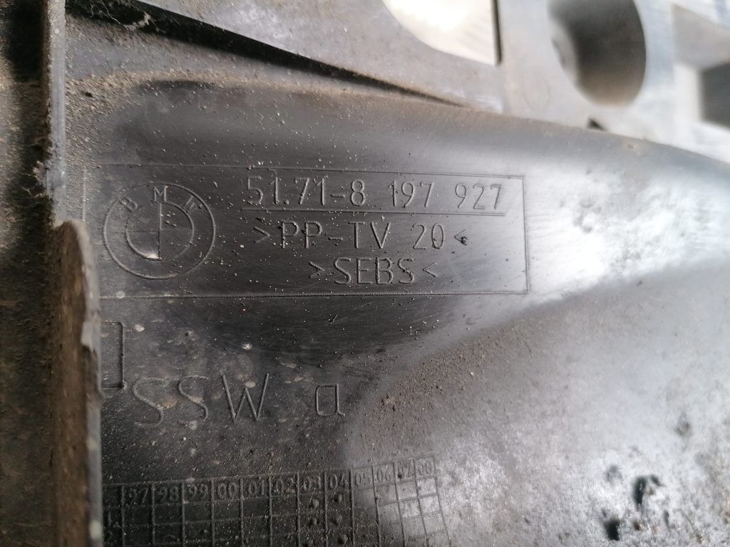 Gaisa vads priekš BMW 320D E46 2004 TOURING 3 Gaisa vads priekš BMW 320D E46 2004 TOURING