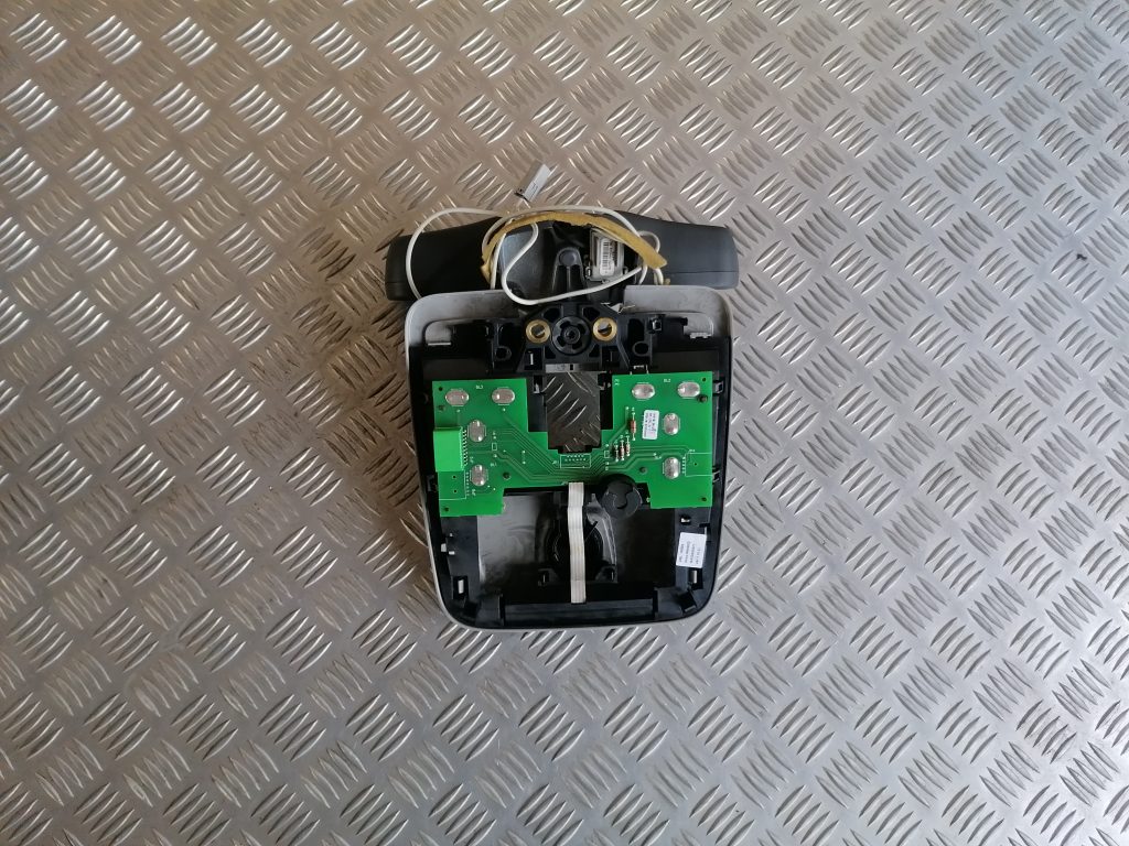 Salona atpakaļskata spogulis priekš VOLVO XC70 2007 2 Salona atpakaļskata spogulis priekš VOLVO XC70 2007