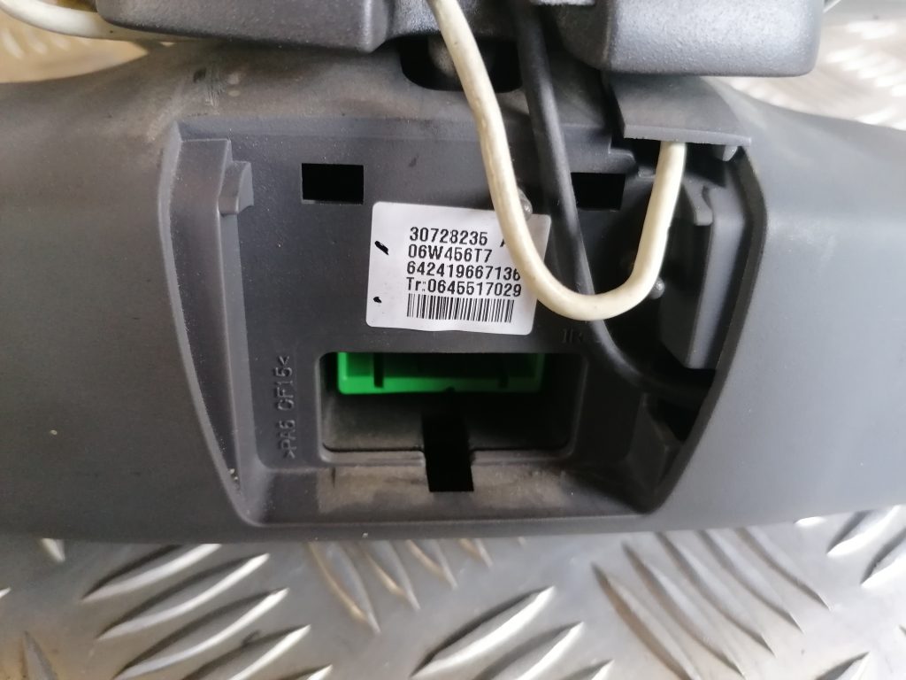 Salona atpakaļskata spogulis priekš VOLVO XC70 2007 6 Salona atpakaļskata spogulis priekš VOLVO XC70 2007