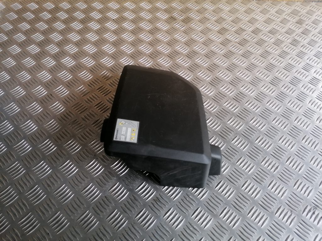 Gaisa filtra korpusa vāks priekš VOLVO XC70 2007 1 Gaisa filtra korpusa vāks priekš VOLVO XC70 2007