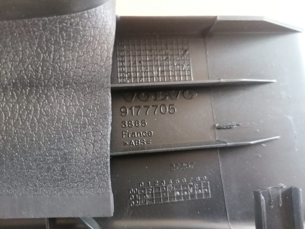 Spidometra apdare priekš VOLVO XC70 2007 2 Spidometra apdare priekš VOLVO XC70 2007