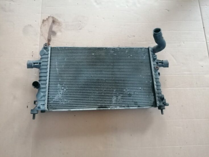 Dzesēšanas radiators priekš OPEL ASTRA H 2005 1