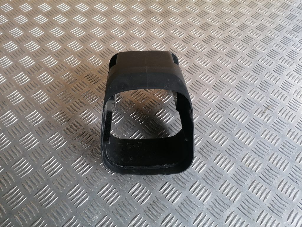 Stūres statnes putekļu aizsargs (salonā) priekš OPEL ZAFIRA 2004 1 Stūres statnes putekļu aizsargs (salonā) priekš OPEL ZAFIRA 2004