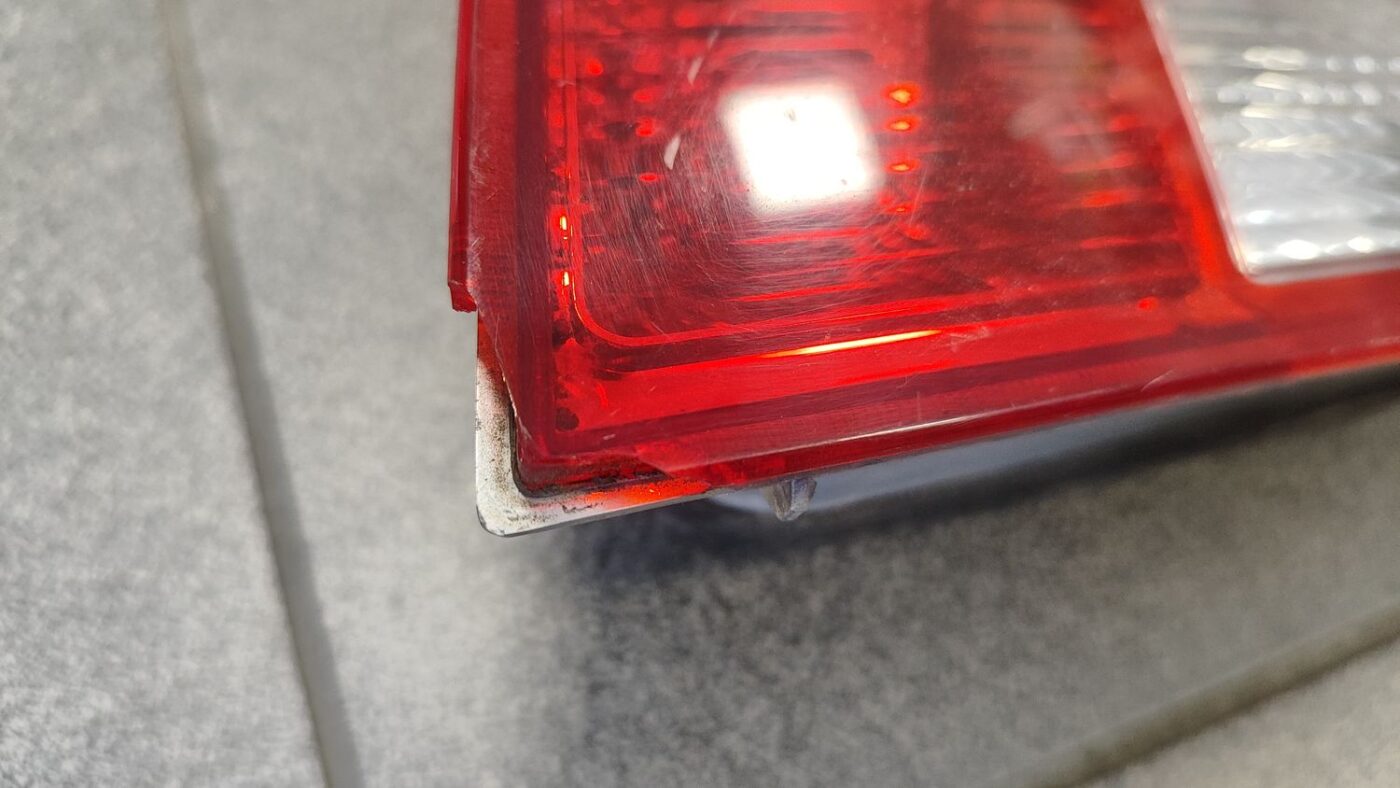 Bagāžnieka vāka labais lukturis priekš OPEL VECTRA C 2008 10 Bagāžnieka vāka labais lukturis priekš OPEL VECTRA C 2008