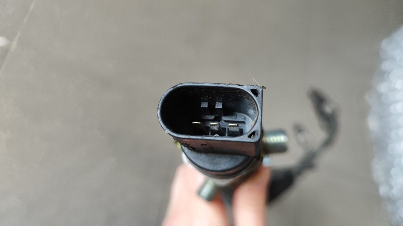 Degvielas sadales caurule priekš JEEP GRAND CHEROKEE 2004 7 Degvielas sadales caurule priekš JEEP GRAND CHEROKEE 2004