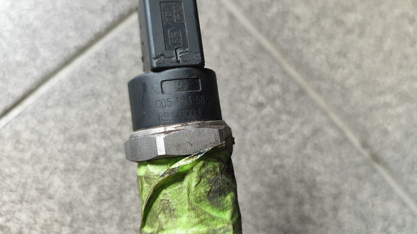 Degvielas sadales caurule priekš JEEP GRAND CHEROKEE 2004 6 Degvielas sadales caurule priekš JEEP GRAND CHEROKEE 2004