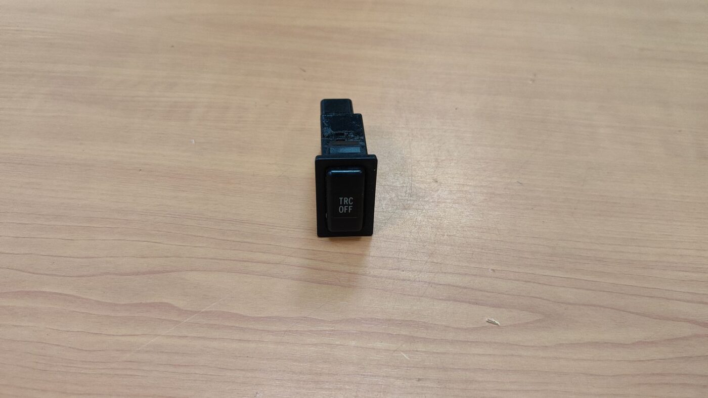 ESP poga priekš TOYOTA AVENSIS 2004 2 ESP poga priekš TOYOTA AVENSIS 2004