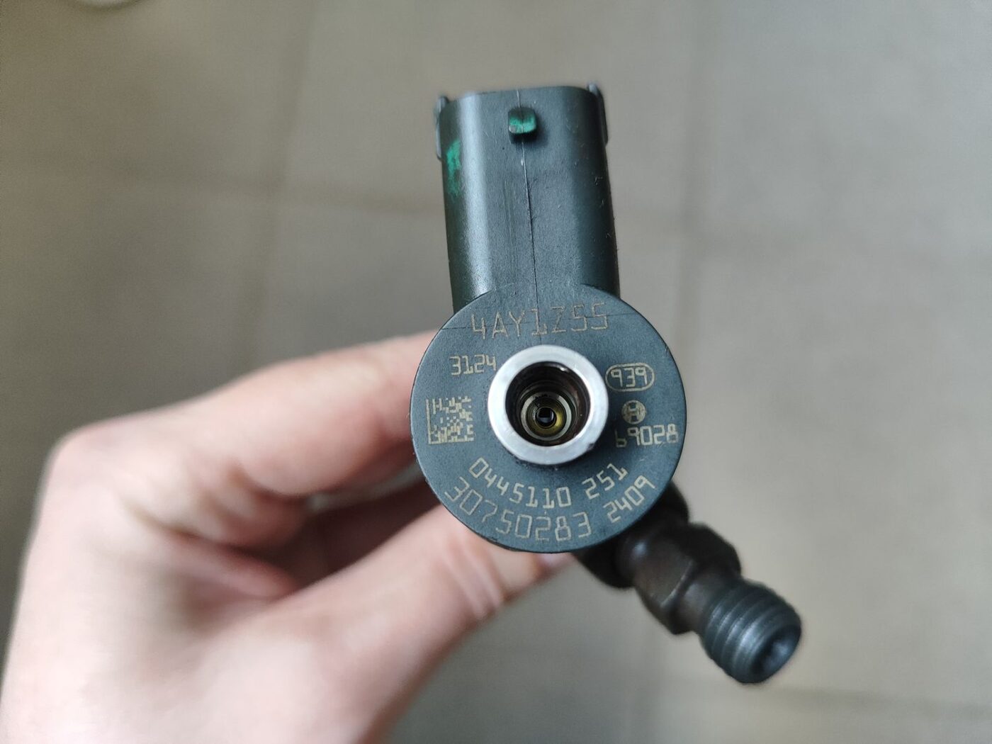 Degvielas smidzinātājs priekš VOLVO S80 2007 GREY 3 Degvielas smidzinātājs priekš VOLVO S80 2007 GREY