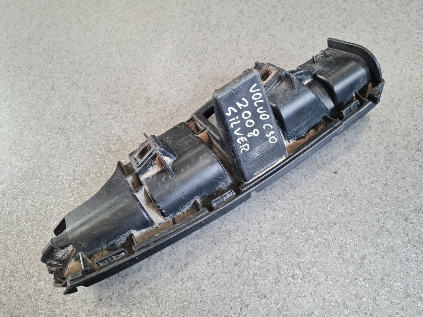 Aizmugurējā spārna un bufera stiprinājums priekš VOLVO C30 2008 SILVER 4 Aizmugurējā spārna un bufera stiprinājums priekš VOLVO C30 2008 SILVER